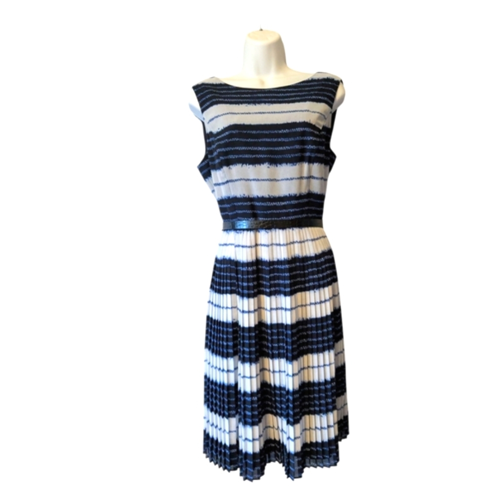 Adrianna Papell Pleated Sleeveless Striped Dress - Navy Blue White Sz.10 - Picture 13 of 13
